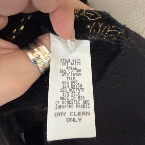 VINTAGE BLACK VELVETY JACKET WITH GOLD BUTTONS AND PAISLEY - Picture 7 of 7